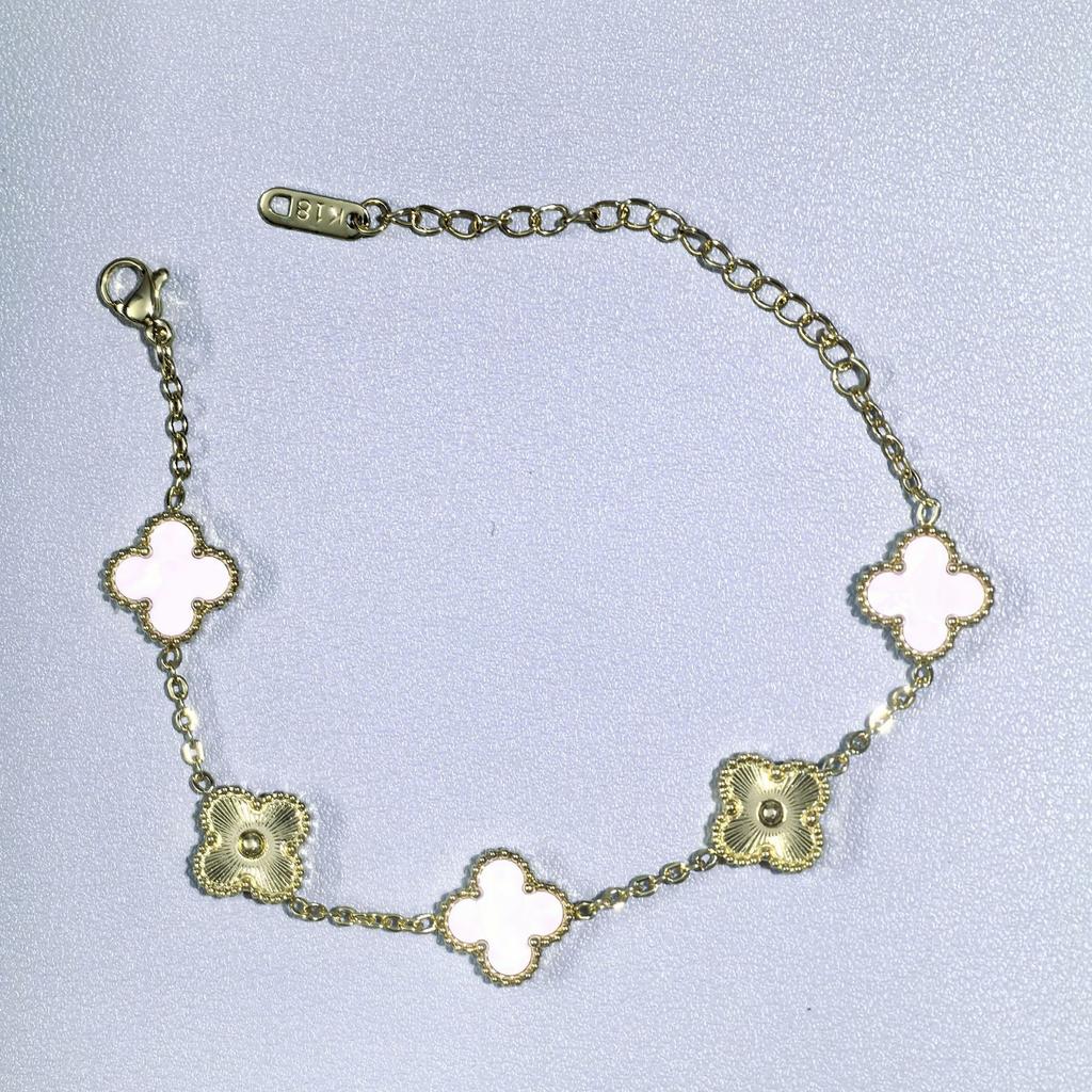 13mm Classic Model Four-leaf Clover Laser Bracelet Women Light Luxury Hand Jewelry Titanium Steel Does Not Lose Color Bracelet