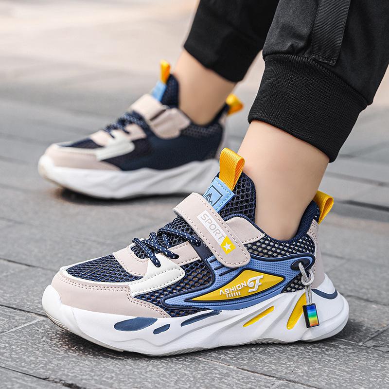 Neue atmungsaktive Jungen-Laufschuhe für den grenzüberschreitenden Gebrauch, leicht, rutschfest, lässig - Koreanischer Stil Mode