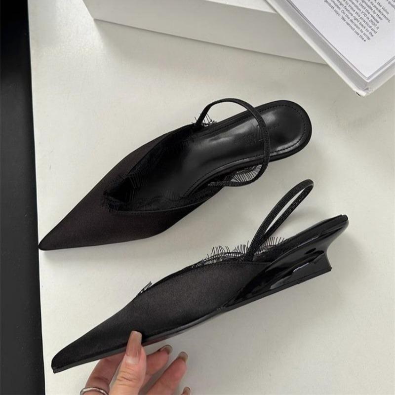 Fashion 2025 Hot Sale Shoes Female Closed Toe Women's Sandals Fashion Dress Sandals Women Pointed Toe Slip On Low Heel Lace Shoes Women