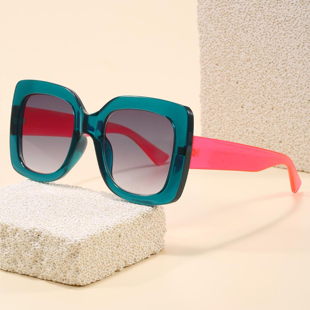 Chic Color-Block Sunglasses: Trendy, Large Frame, UV Protection, and Flattering for All Faces.