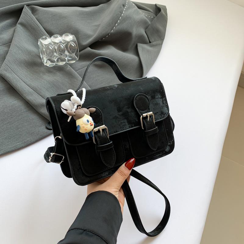 

Летняя новая стильная простая персонализированная ретро и модная текстура ручная маленькая квадратная сумка через плечо сумка через плечо Without pendant