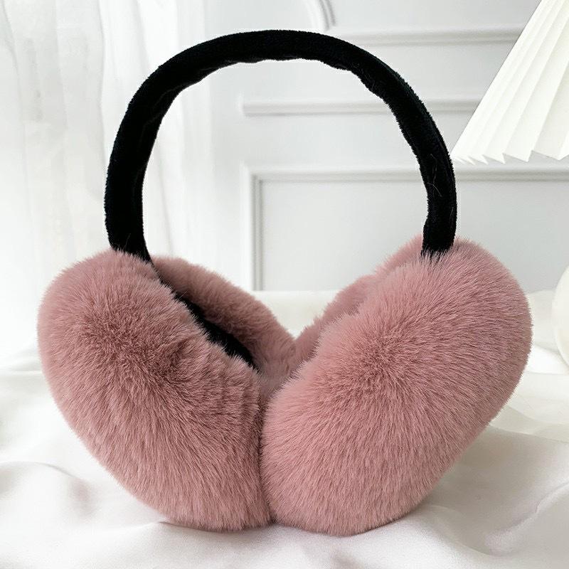 Straight hair earmuffs, earmuffs to keep warm, winter earmuffs for men and women, and ear warmers are also priced.