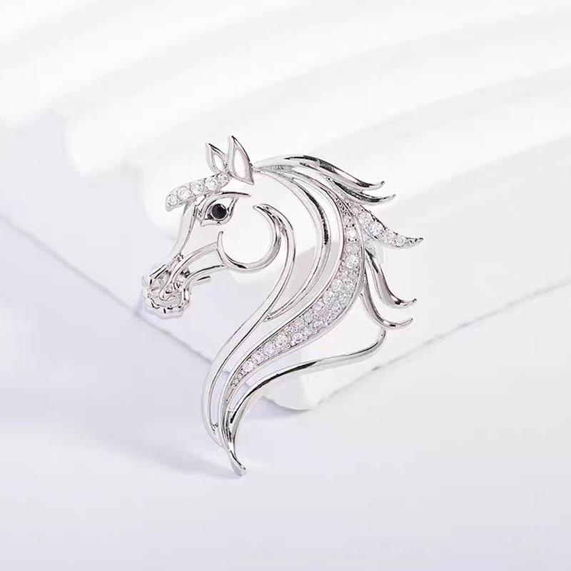 Exquisite Zodiac Horse Brooch: Retro Versatile High-End Women's Pin Corsage Accessory