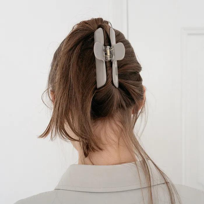 Claw Clip_Taupe