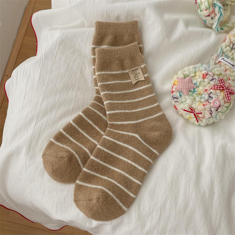 

Simple Australian Fleece Fabric Striped Thickened Warm Mid-calf Socks for Autumn and Winter, Soft and Soft Sleeping Socks 1 pair