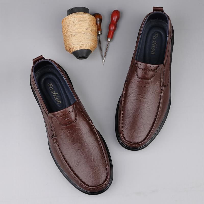 Fashion Genuine Leather Men Casual Shoes Comfortable Loafers Soft-Soled Slip-On Flats Versatile Business Formal Shoes Sneakers Moccasins