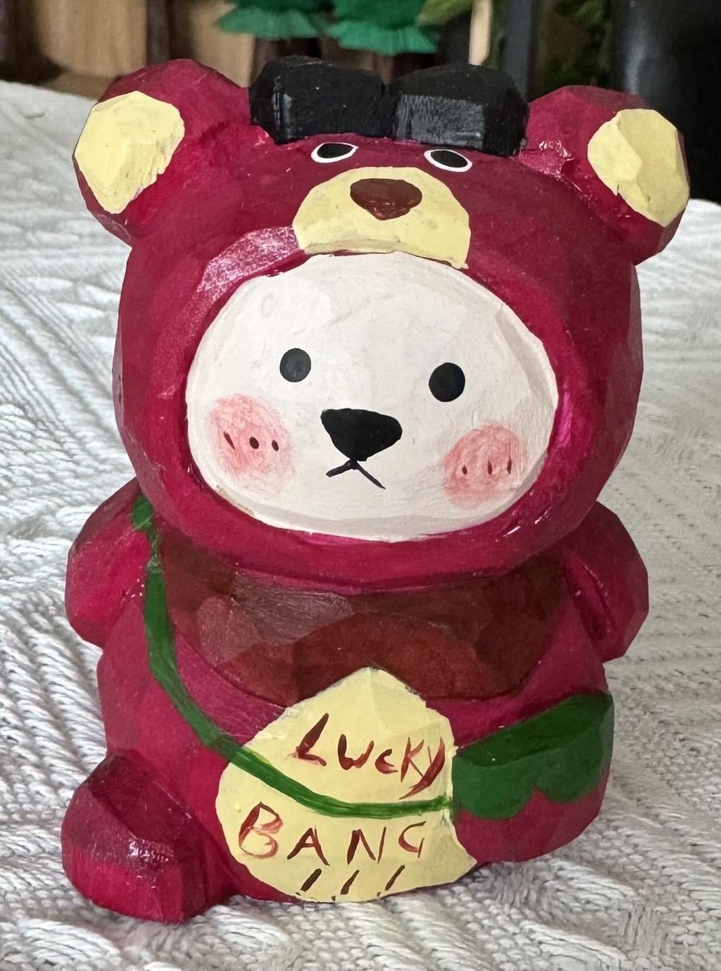 

Lotso Wooden Strawberry Bear Figurine Artistic Handcrafted Home Decor Creative Gift For Kids красный