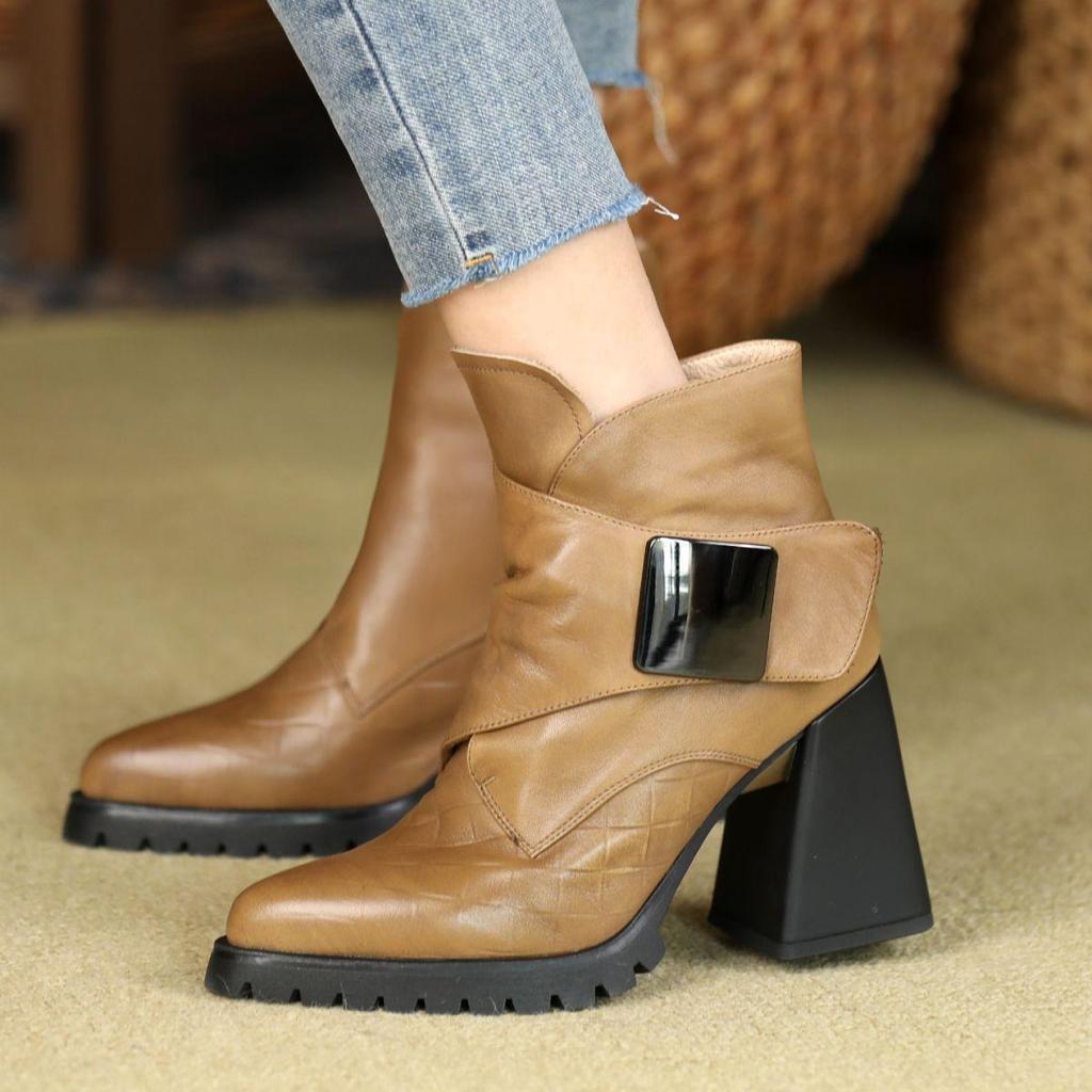 New Pointed Metal Sheet Women's Boots Retro Waterproof Table Small Man Velcro New European and American High-heeled Martin Boots Women