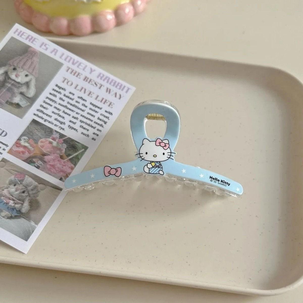 

Pastel Blue & White Cartoon Cat Large Claw Hair Clip - Cute Girly Shark Accessory for Students