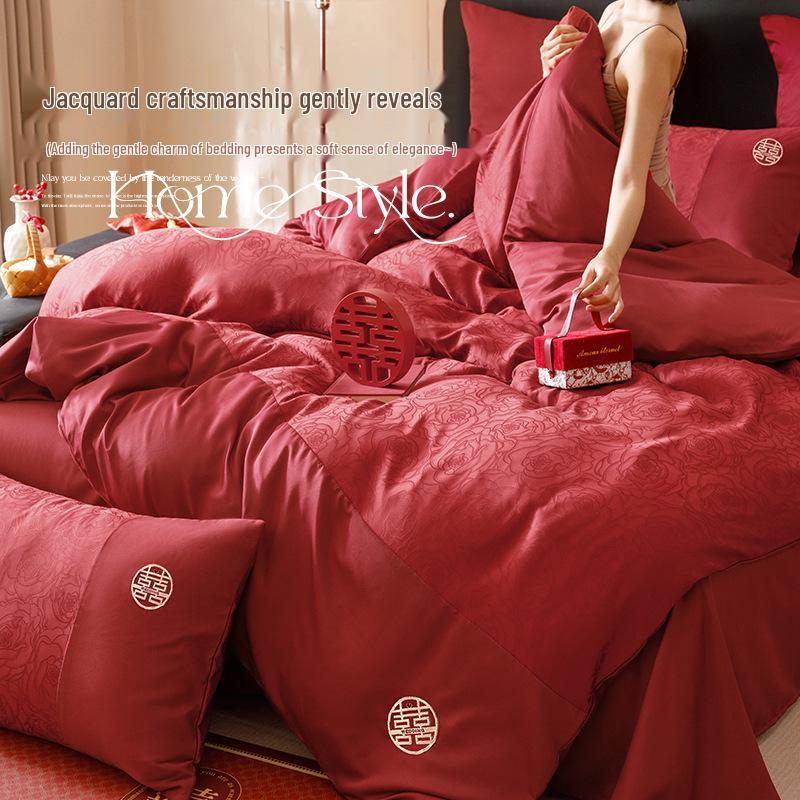 Rotes chinesisches Hochzeitsbettwäsche-Set: Braut-Bettbezug, Spannbettlaken und Happy Quilt für die Aussteuer