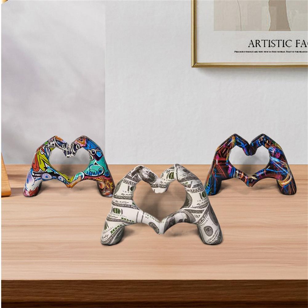 Personalized Heart Gesture Resin Statue Home Decoration Modern Art Hand Love Abstract Figurines Sculpture Wedding Desktop Decor