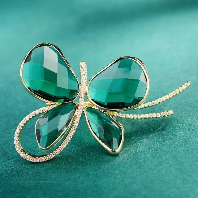 New Elegant Baroque Pearl Natural Shell Zircon Butterfly Brooches for Women Coat Clothing Accessories Pins Creative Corsage