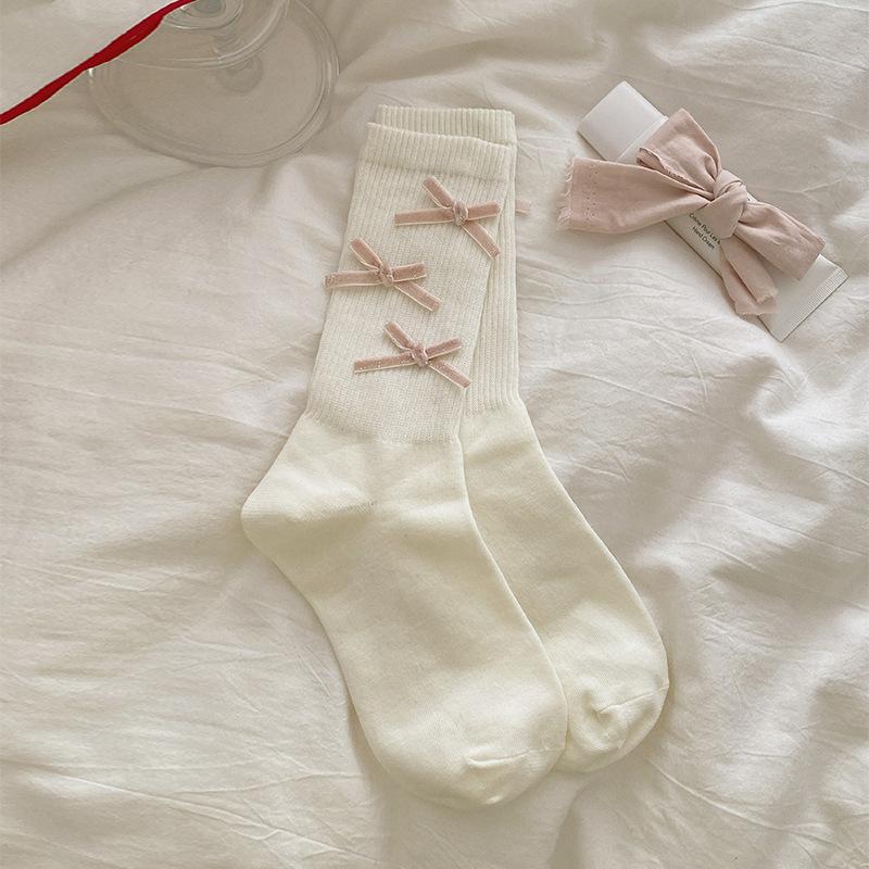 

Female Spring and Summer Thin Retro Bow Ballet Breathable Mesh Vertical Pattern In The Tube Stack Socks 1 pair білий