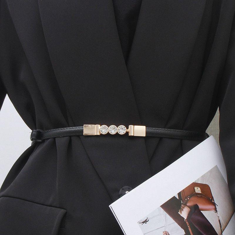 Chic Adjustable Women's Belt Compatible With Dresses In Trendy Colors And Styles