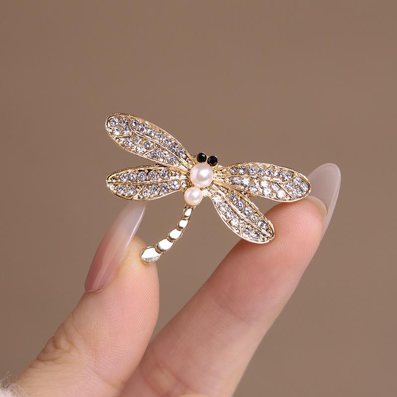 Lovely Birds Butterfly Flower Brooches For Women Coat Dress Lapel Pin Anti-Glare Fixed Sweater Clothing Accessories Gift