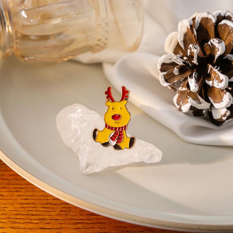 Creative Santa Claus & Gingerbread Man Brooch: Cartoon Christmas Tree with Elk & Candy Cane Design for Women.