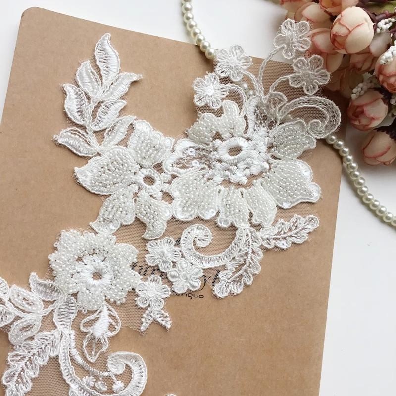 1 Pair White Lace Patches Applique 3D Flowers Wedding Dress DIY Clothing Decoration Accessories