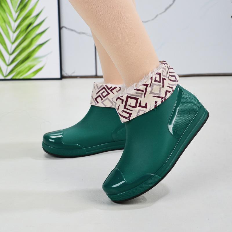 Hot-selling rain shoes women's short tube outer wear water shoes warm non-slip rain boots waterproof boots rubber shoes overshoes