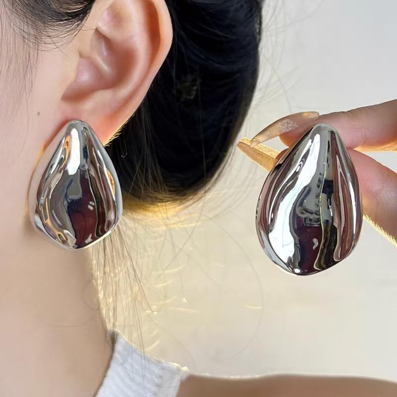 Teardrop Metal Stud Earrings: Gold & Silver, Niche Design, High-End Feel, Versatile for Women