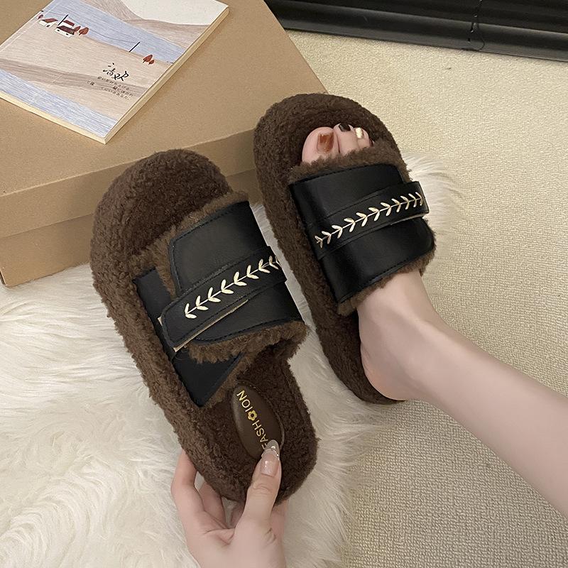 Retro outer wear thick-soled fluffy slippers women's 2025 new home outer wear one-word drag autumn and winter home cotton drag