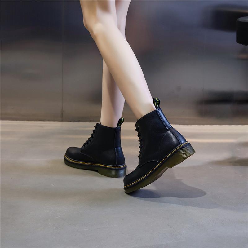 Summer 2025 New Korean Version Versatile Breathable Leather Women's Shoes Platform Casual Martin Boots Women's Black Short Boots Women's Tide