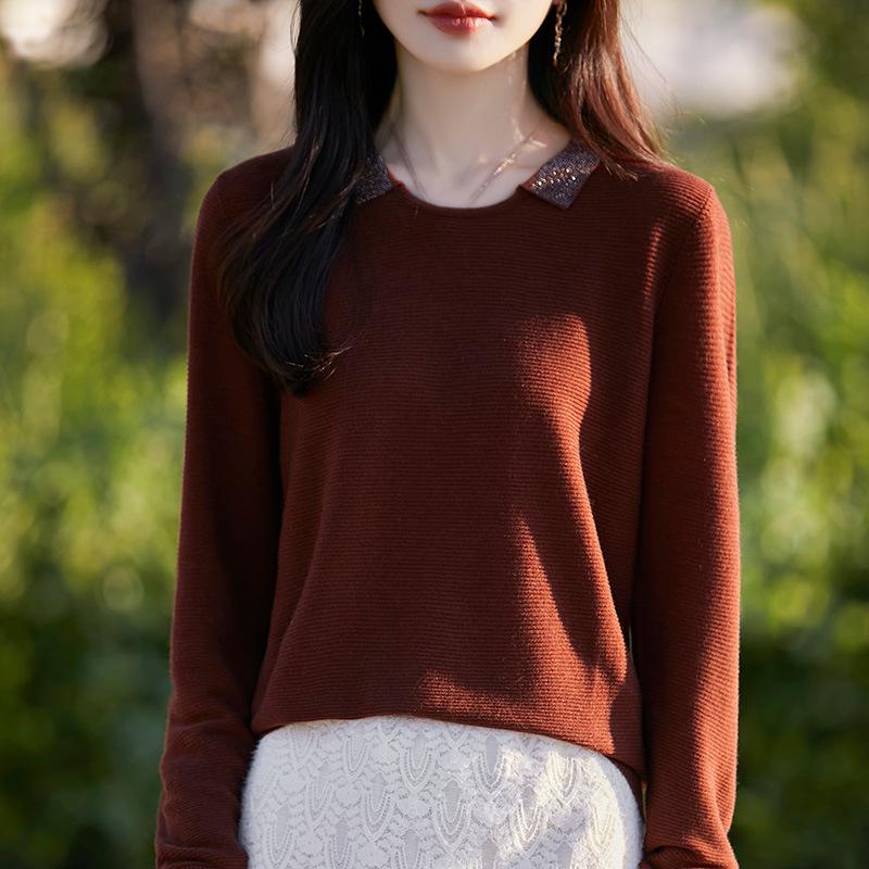 Women's Merino Wool Turn-Down Collar Cardigan Pullover Sweater - Fashionable Knitwear Base Layer.