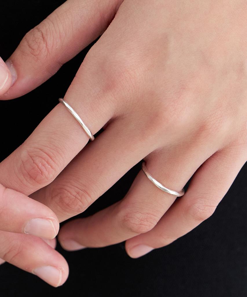 Byweekend Slim Shine Ring
