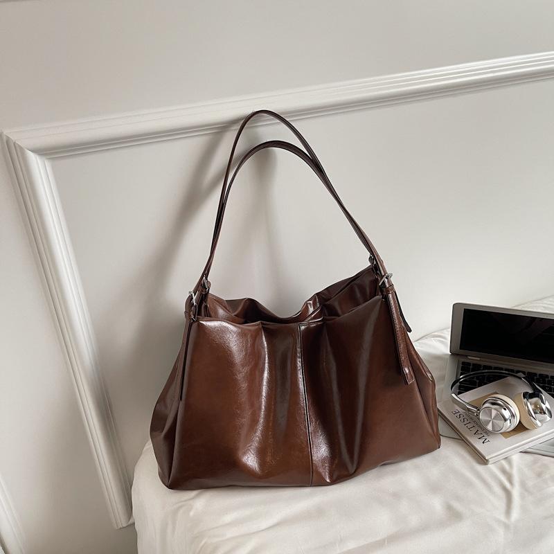 Retro Commuter Bag Women's Bag 2025 Autumn New Trend Fashion Shoulder Tote Bag Large Capacity Armpit Bag