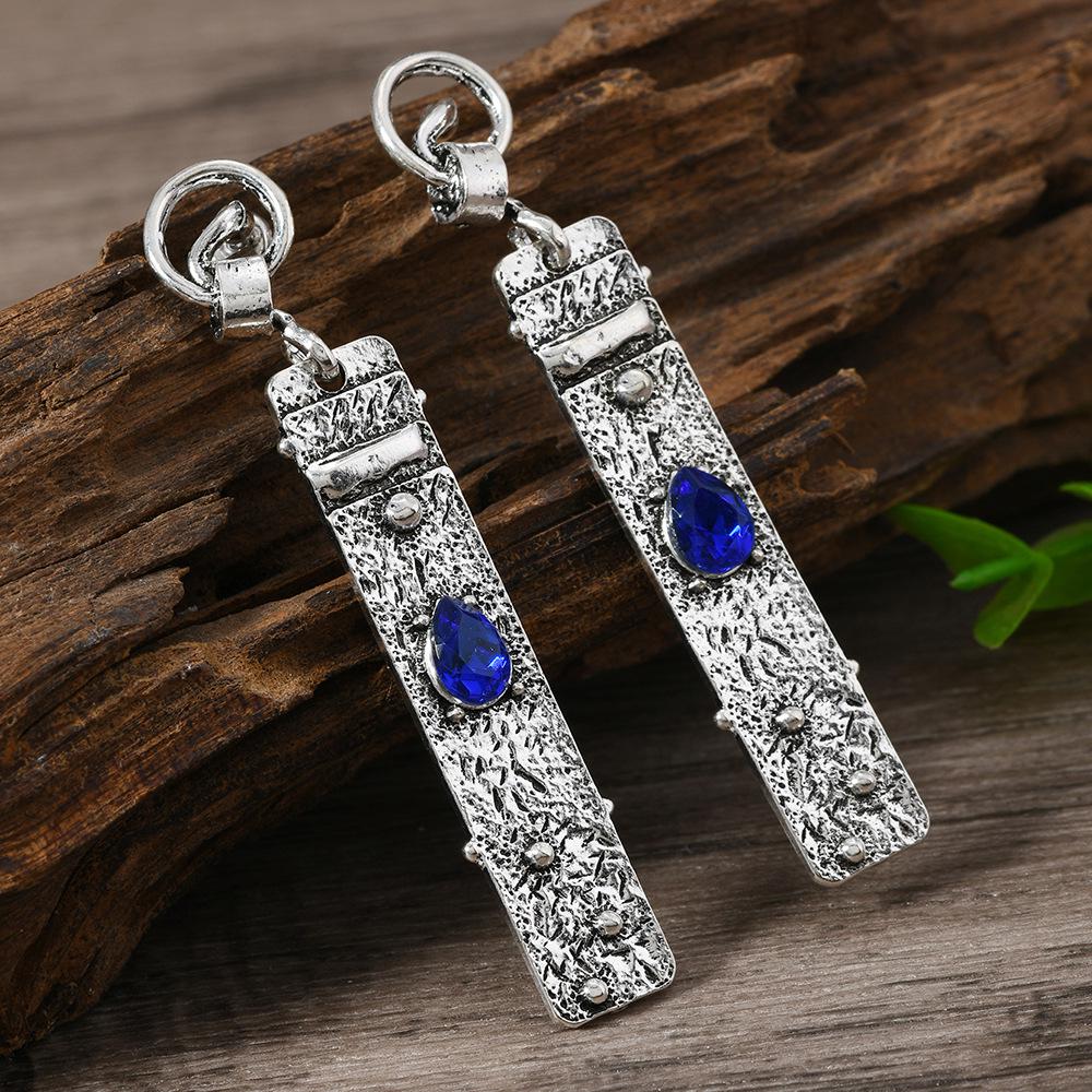 European and American Retro Court Hollow-Out Earrings with Black Crystal Cross Studs and Dangles