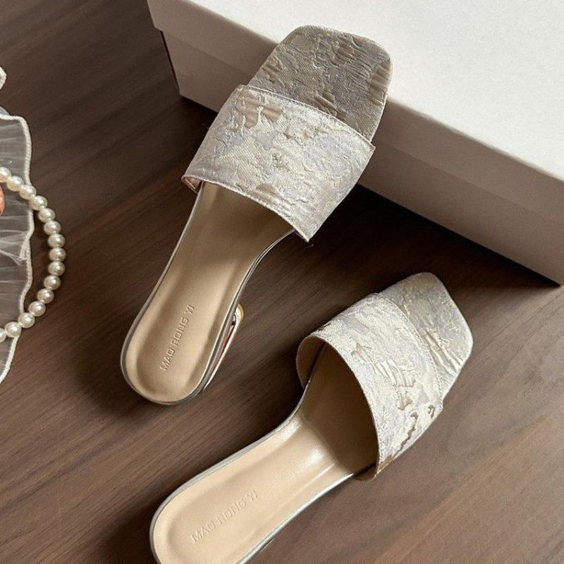 Aphixta Elegant Women Indoor Slipper Square Toe Flat Sandals Embrodier Upper Women Classic Fashion Footwear sandalias de mujer