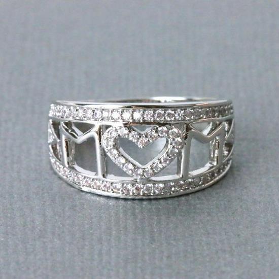 18k White Gold Plated Diamond Heart Ring - Perfect Mother's Day Gift for Mom
