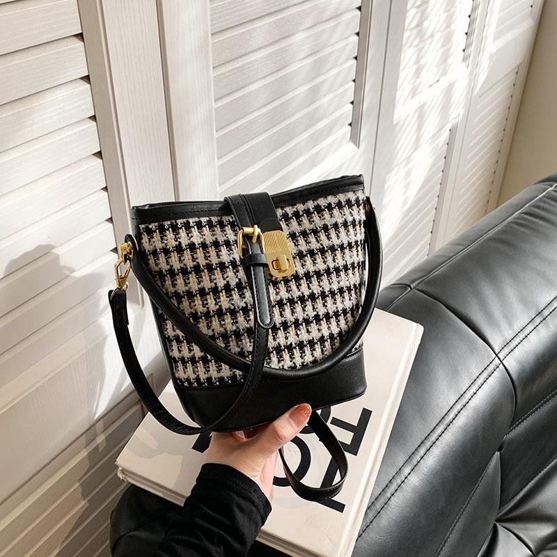 Womens Bag Shoulder  Bucket Bag Handbag Commuting  Versatile Fashionable Cute