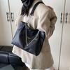 Women's tote bag large capacity autumn and winter new solid color fashion trend commuter shoulder bag portable underarm bag
