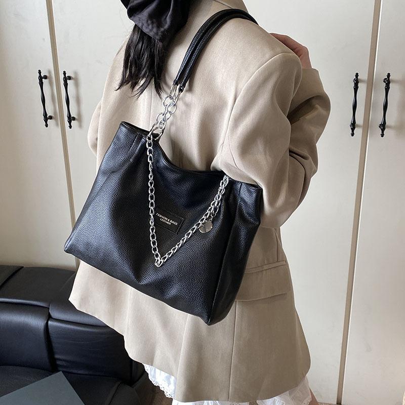 Women's tote bag large capacity autumn and winter new solid color fashion trend commuter shoulder bag portable underarm bag