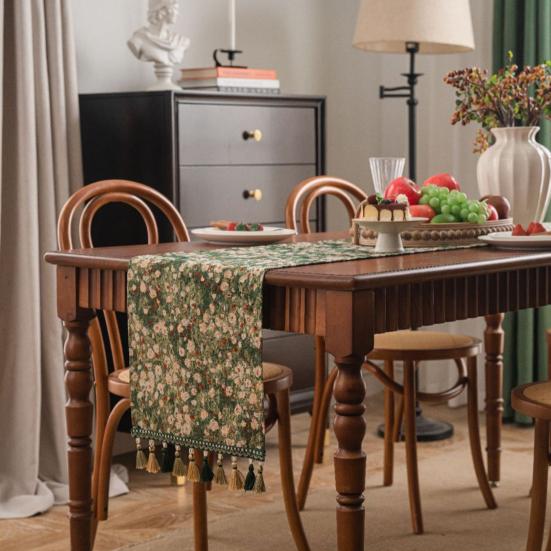 Christmas Green Jacquard Table Runner with Tassel Decorative Festive Table Flag Dining Table Decoration