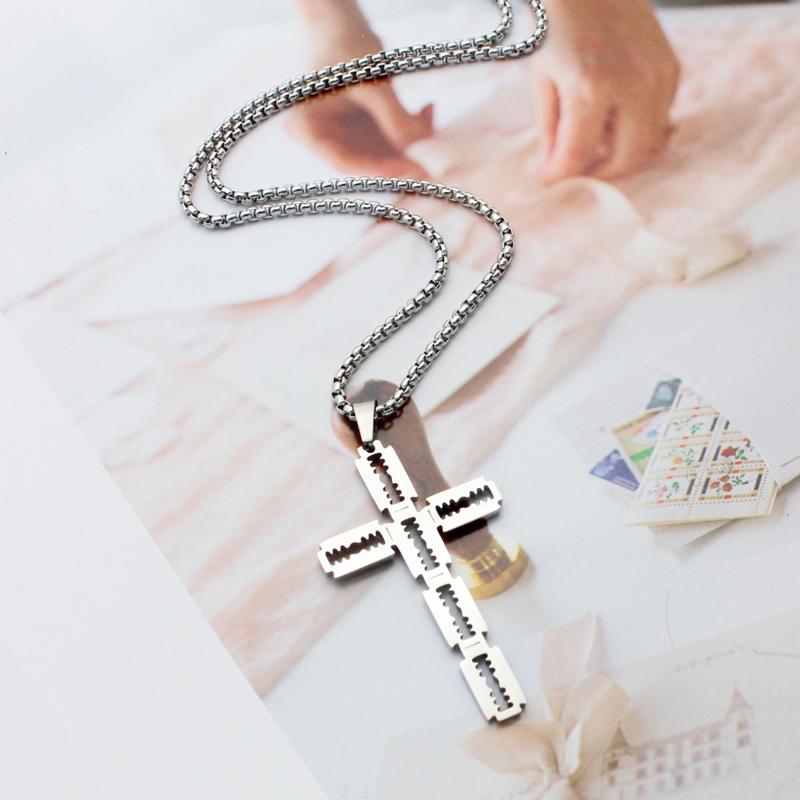 Collier Pendentif Croix Lame Argentée Style Minimaliste Cadeau Exquis pour Fête de Fête Bijoux Cadeaux pour Fête d'Anniversaire