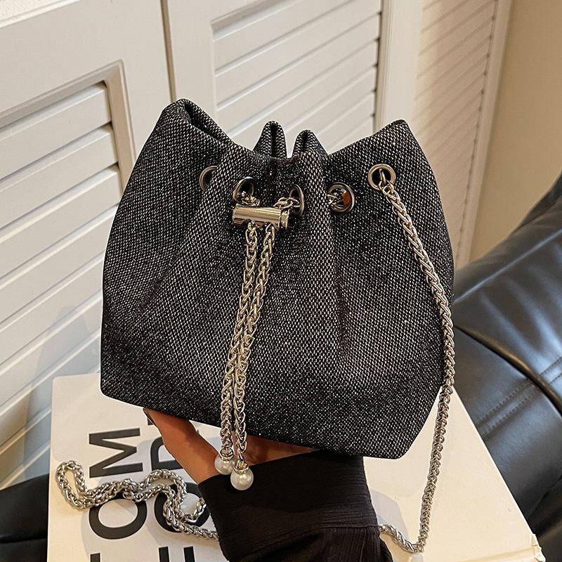 

Сумка Корейська високоякісна універсальна сумка-відро Осінь і зима Універсальна 2024 новий нішевий дизайн на ланцюжку сумка-месенджер жіноча No specification сірий колір