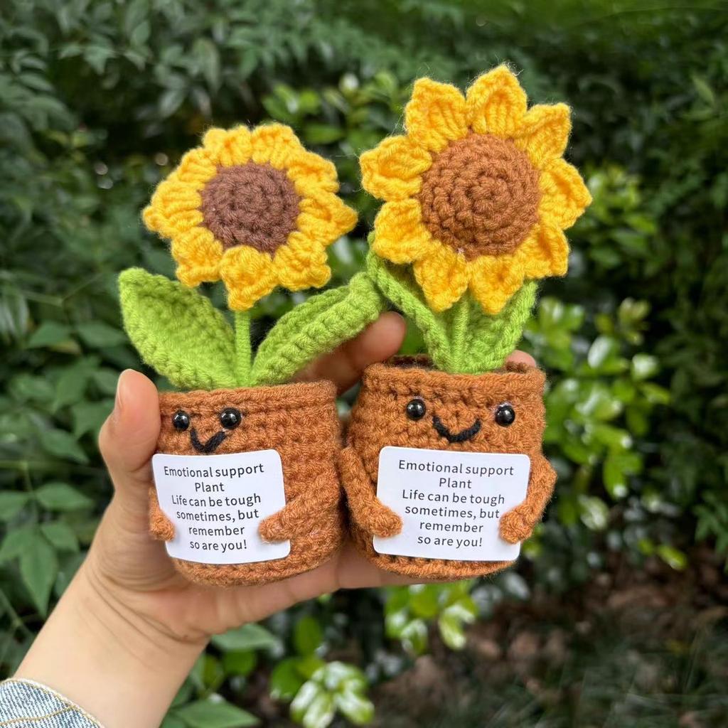 Crochet EnergyHeart Flower Hand-woven Dolls Home Room Decoration Hug Pocket Knitting Doll Positive Card Desktop Ornament Gifts