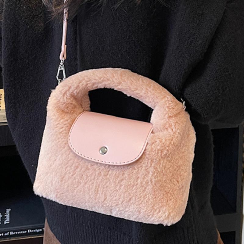Autumn and winter popular portable fluffy bag women 2025 new fluffy commuter shoulder bag fashion shoulder messenger bag