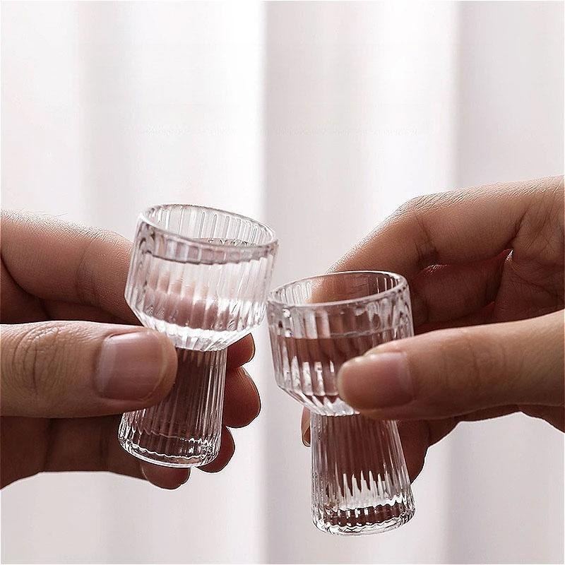 2pcs Transparent Liquor Cup Iceberg Bottom Wine Glass Creative Baijiu Cup Drinkware Shot Glass Bar Exquisite Wine Glasses Cup
