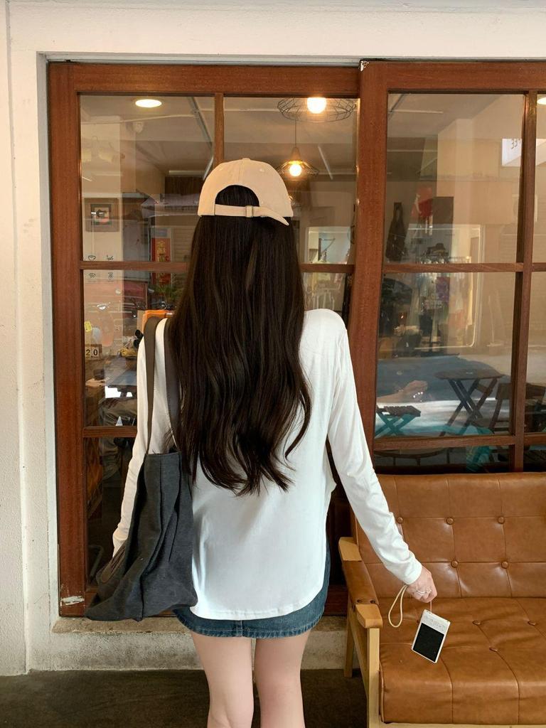 Pure Desire Grey V-neck Long Sleeve Sun Protection T-shirt for Women – Early Autumn Loose Chic Style