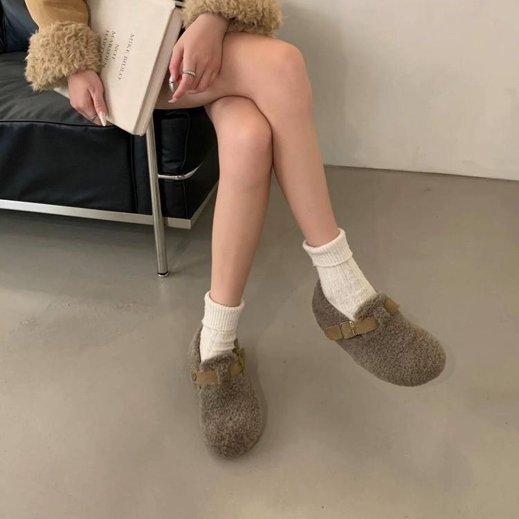 2025 new retro belt buckle fluffy shoes for women, plush thermal cotton shoes, platform-soled casual woolen lazy shoes