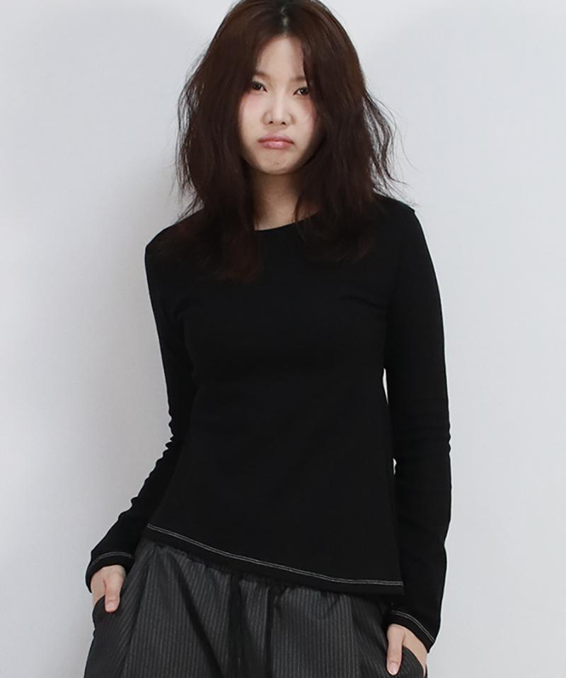 Deumakeu Unbalanced Slim Fit Long-Sleeve T-Shirt Black