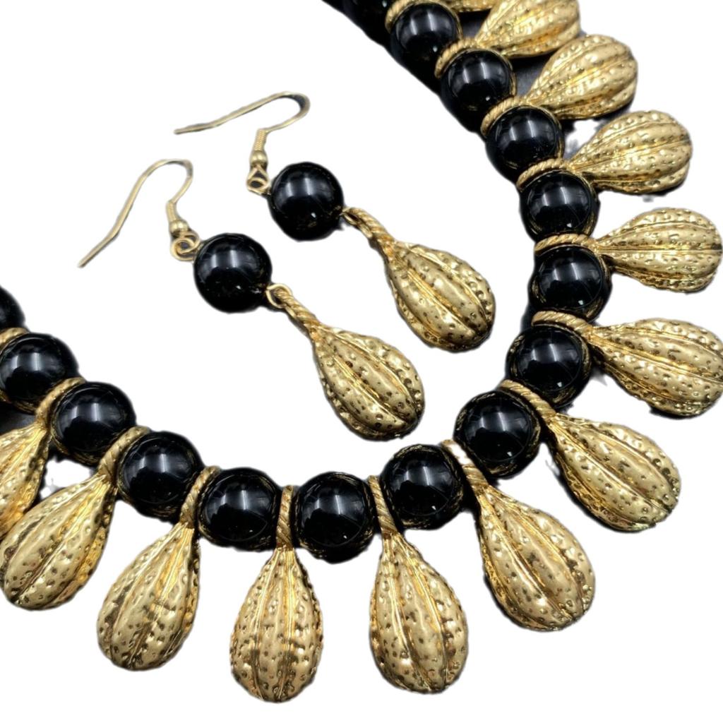 Medieval Vintage Light Luxury Jewelry Set, Retro Western Stud Earrings Necklace Set, Niche Elegant Jewelry Set