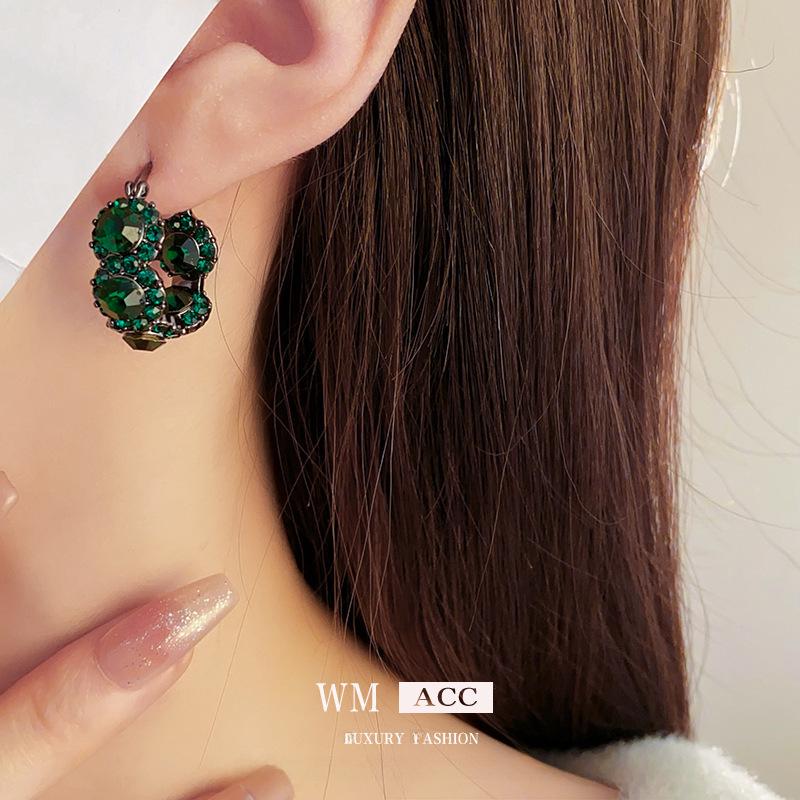 French Diamond Emerald Retro Round Earrings - Luxury Fashion