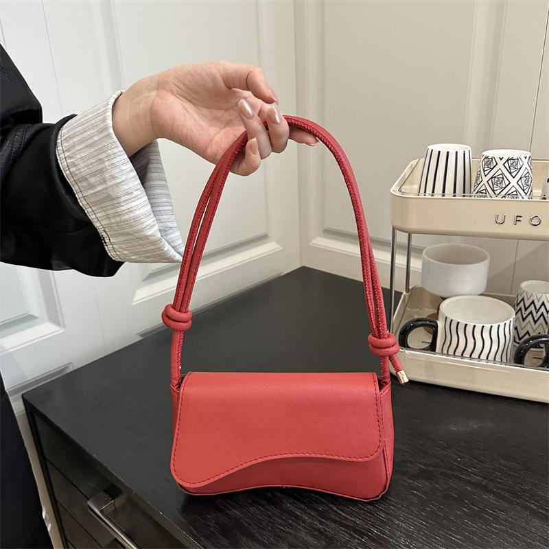 2025 Women's Autumn Minimalist Crossbody: New Niche Design Single Shoulder & Underarm Bag.