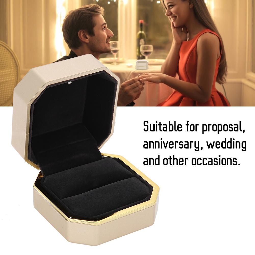 Luxuriöse Schmuckschatulle für Ringe, Anhänger und Halsketten, Hochzeitsgeschenk mit LED-Licht für den Heiratsantrag (Ringschachtel)