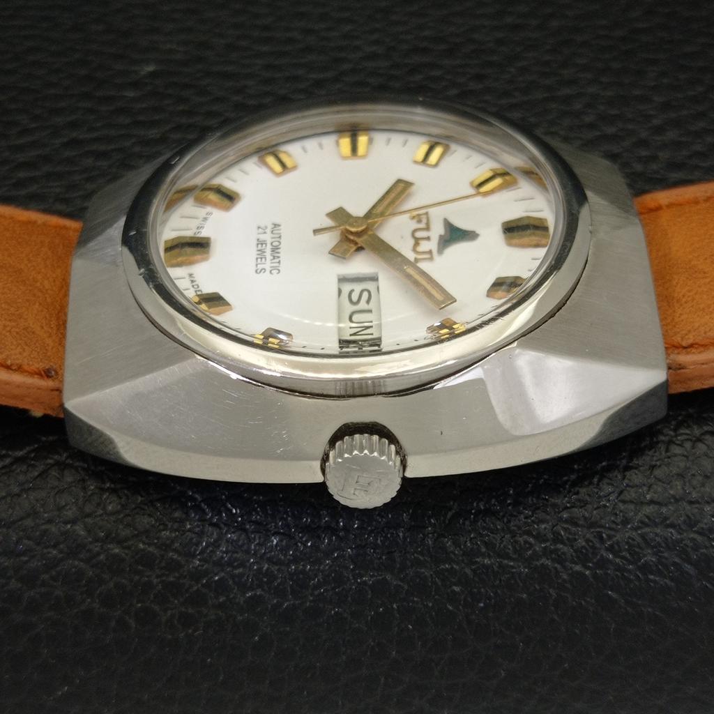 USED FUJI AUTOMATIC 2068 SWISS MENS DAY&DATE WHITE COLOR DIAL WATCH a432552-2 R112-a432552