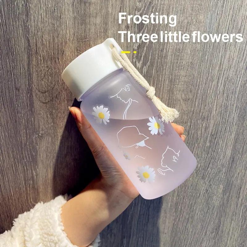 Transparent Water Bottles BPA Free Creative Frosted Small Daisy Water Bottle With Portable Handheld Hemp Rope Water Cup 550ml