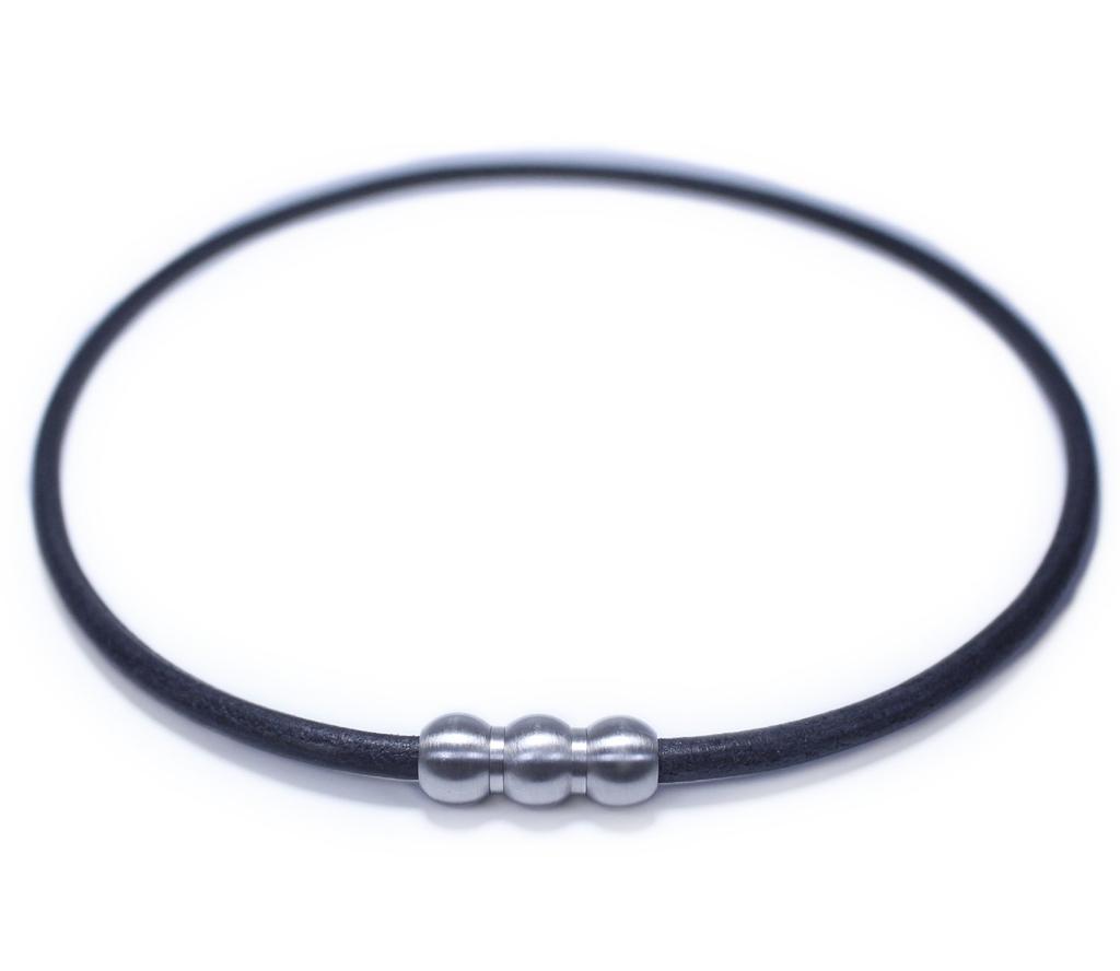 Erg CRAFT Sports Necklace Genuine Tochigi and Ideal for Table Smartphone Neck Relieves Neck Shoulder and Ultra Vibration (Black) M49cm, Leather, Men's